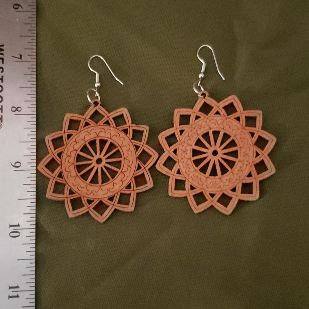 New wood earrings
